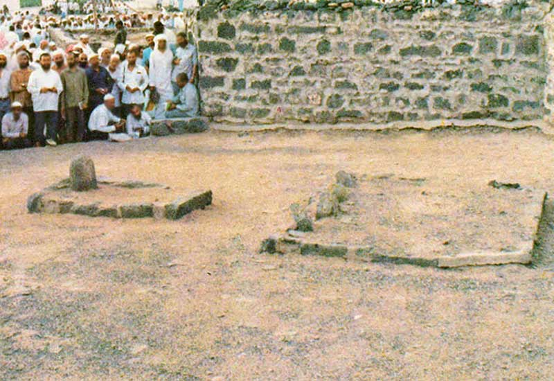 İmam Səccadın (ə) şəhadət günüdür