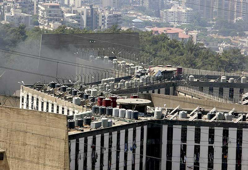Livanda 70 məhbus həbsxanadan qaçıb