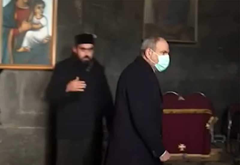 Paşinyanı kilsədən qovdular